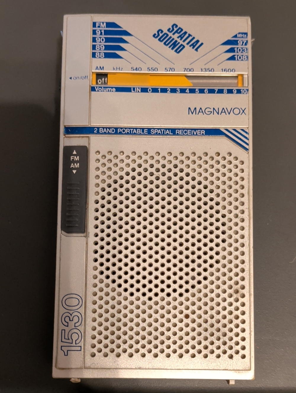 Vintage 1980s Magnavox D1530/17 Spatial Sound AM/FM Portable Radio USED Working